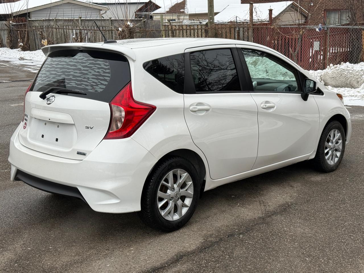 2019 Nissan Versa Note SV Photo4