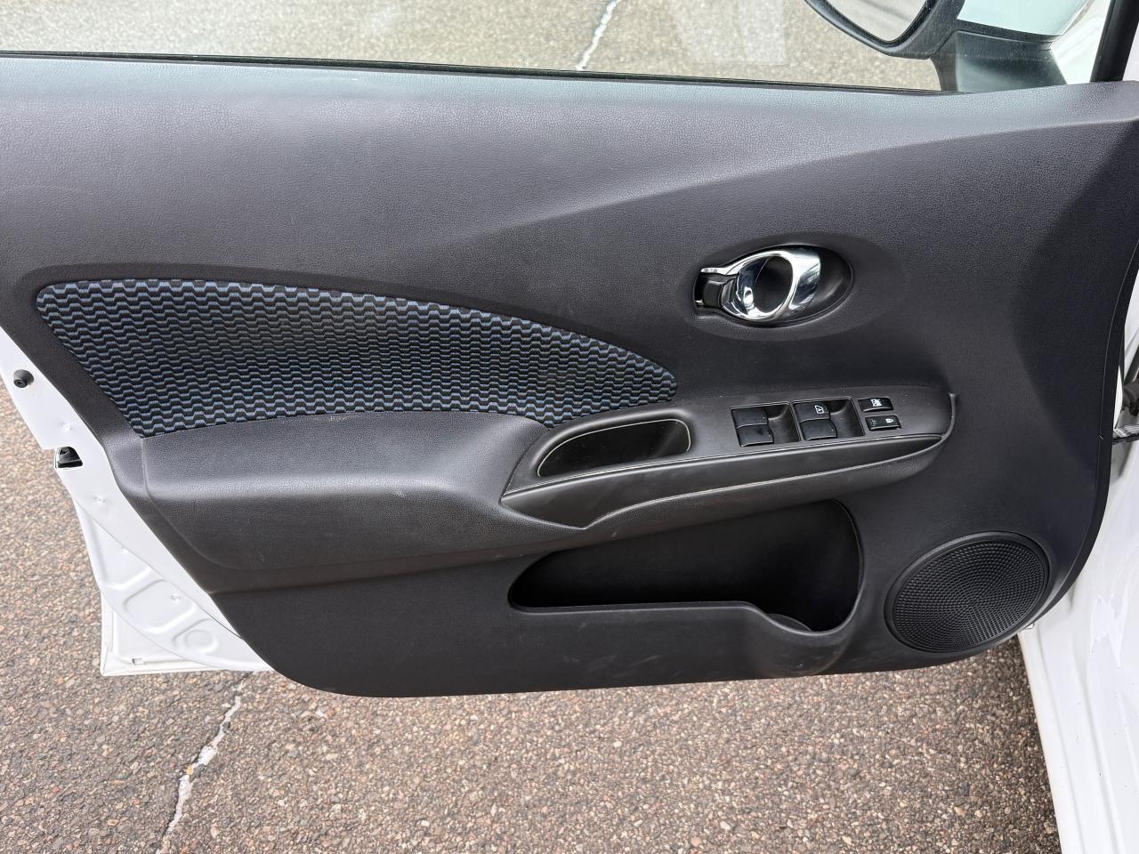 2019 Nissan Versa Note SV Photo