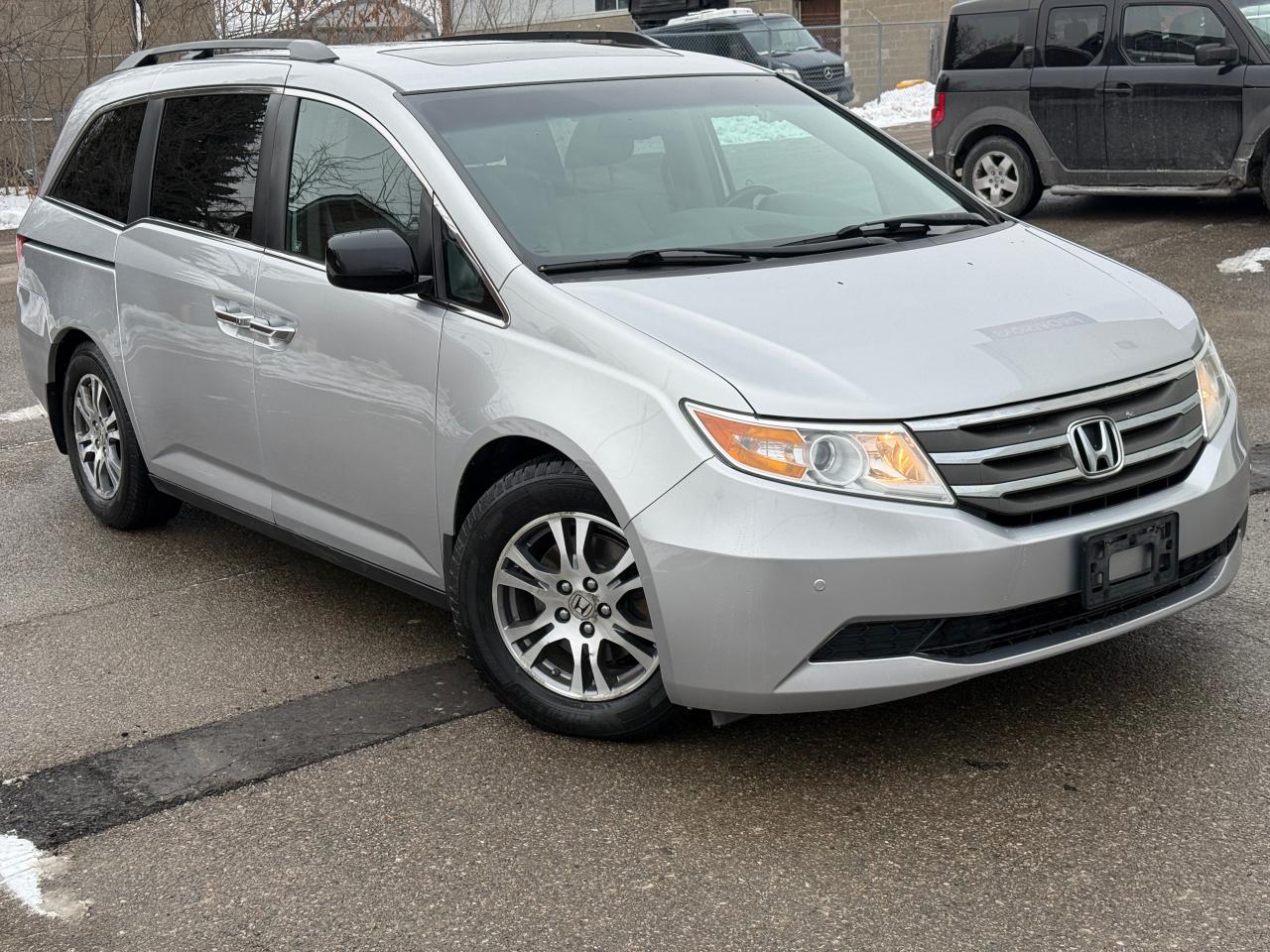 2012 Honda Odyssey EX-L Photo2
