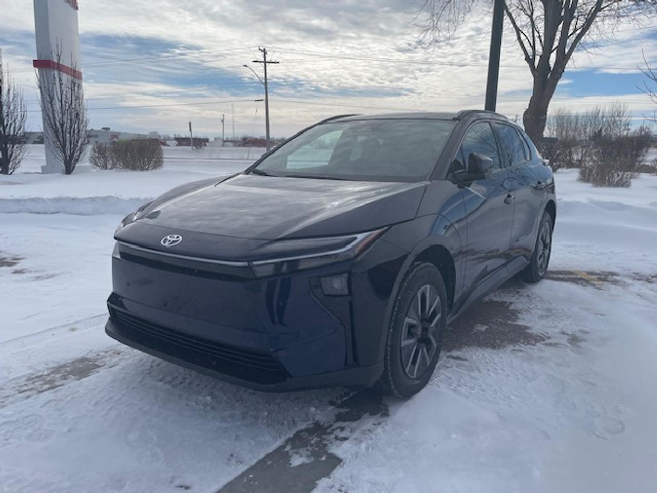 2026 Toyota bZ XLE AWD Photo0