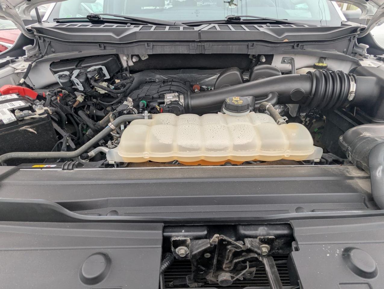 2022 Ford F-150 XLT SUPERCREW 4X4 WITH NAVIGATION!! Photo