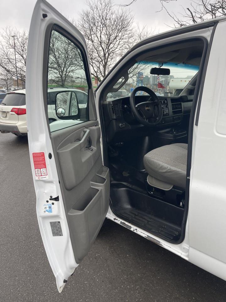 2016 Chevrolet Express Cargo Van NO WINDOWS ALL AROUND    REVERSE CAMERA Photo