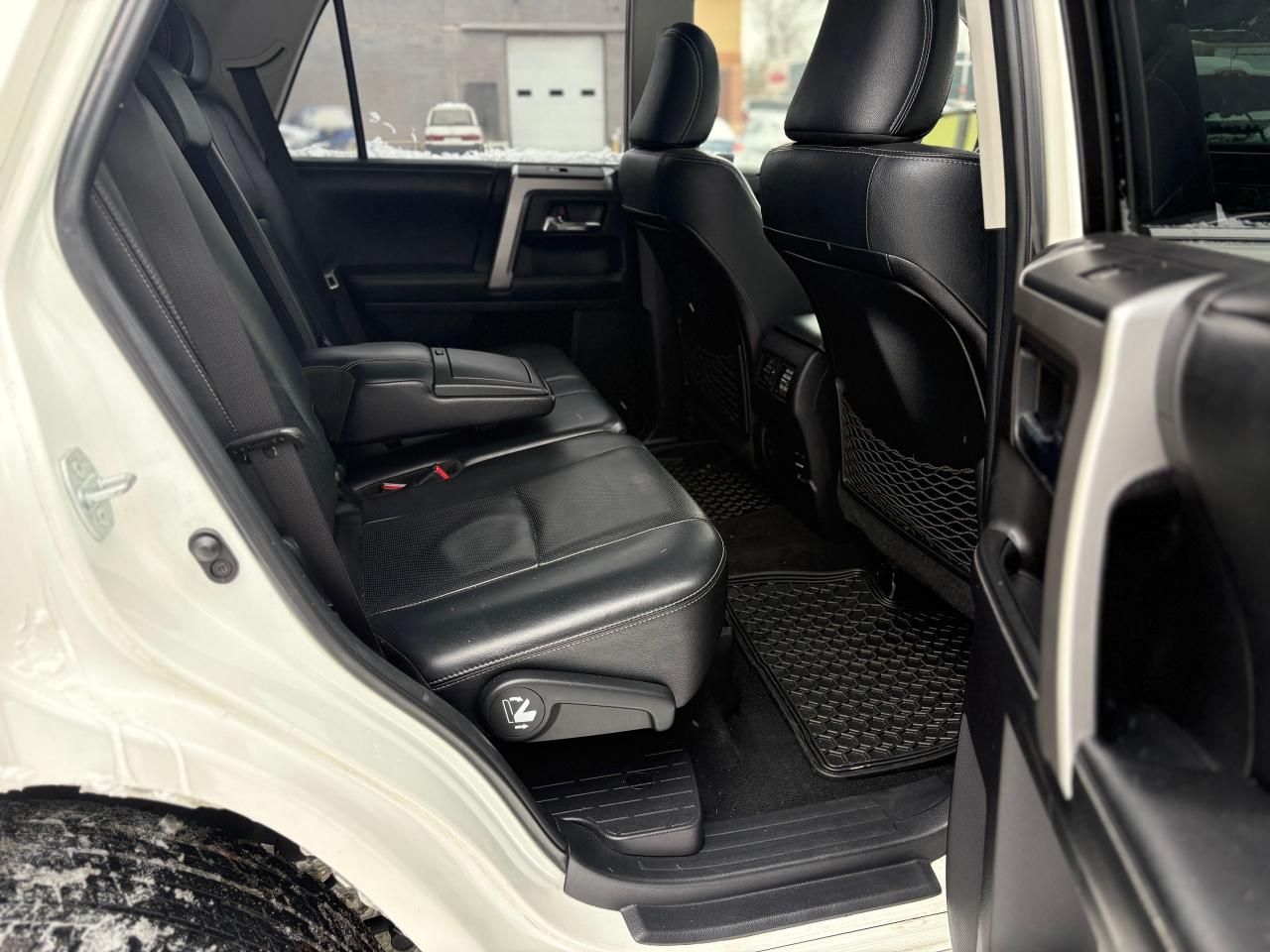 2015 Toyota 4Runner 7 PASSENGERS,LIMITED,NO ACCIDENT HISTORY,CERTIFIED Photo