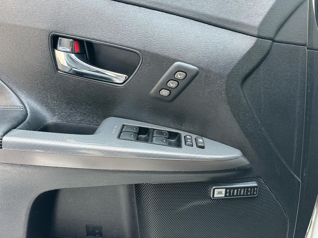 2014 Toyota Venza LIMITED AWD Photo