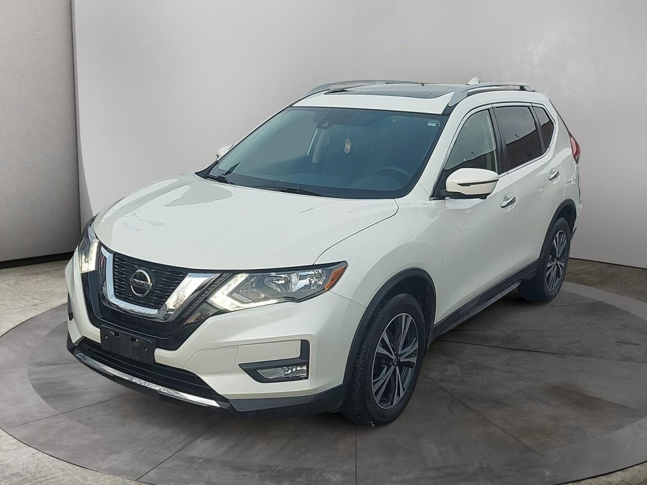 2020 Nissan Rogue SV Photo0