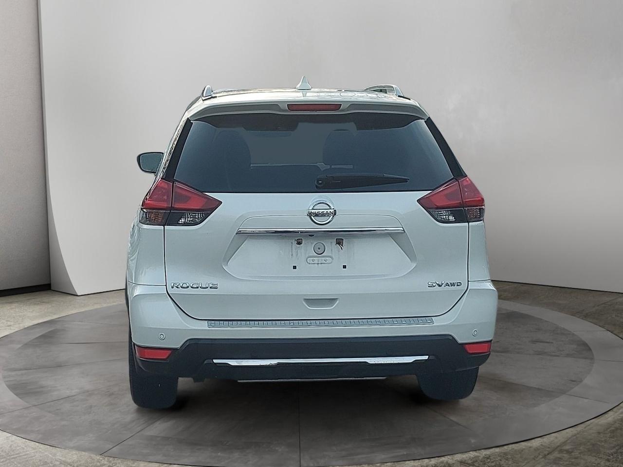 2020 Nissan Rogue SV Photo