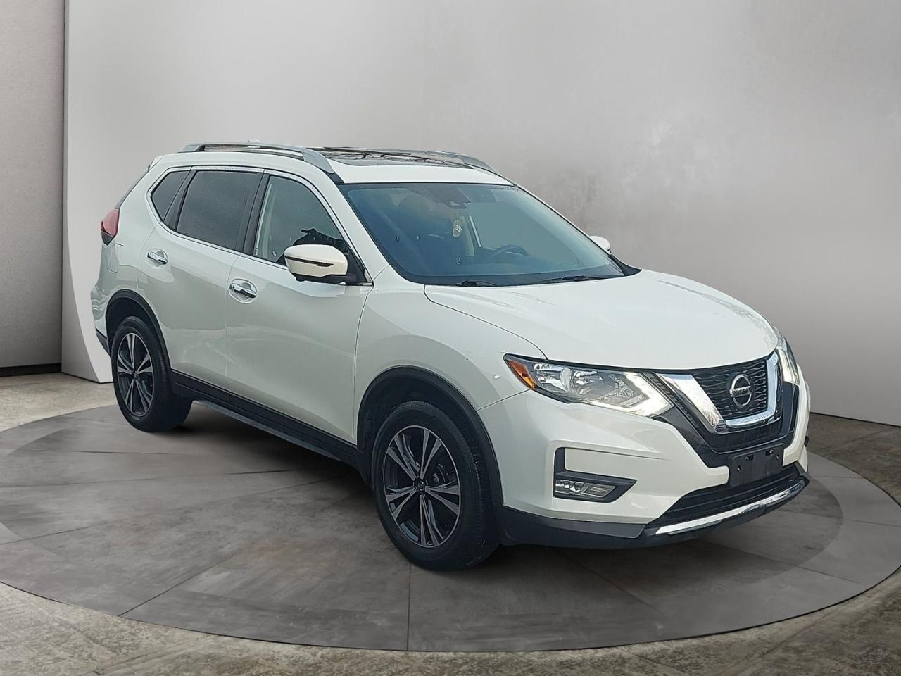 2020 Nissan Rogue SV Photo