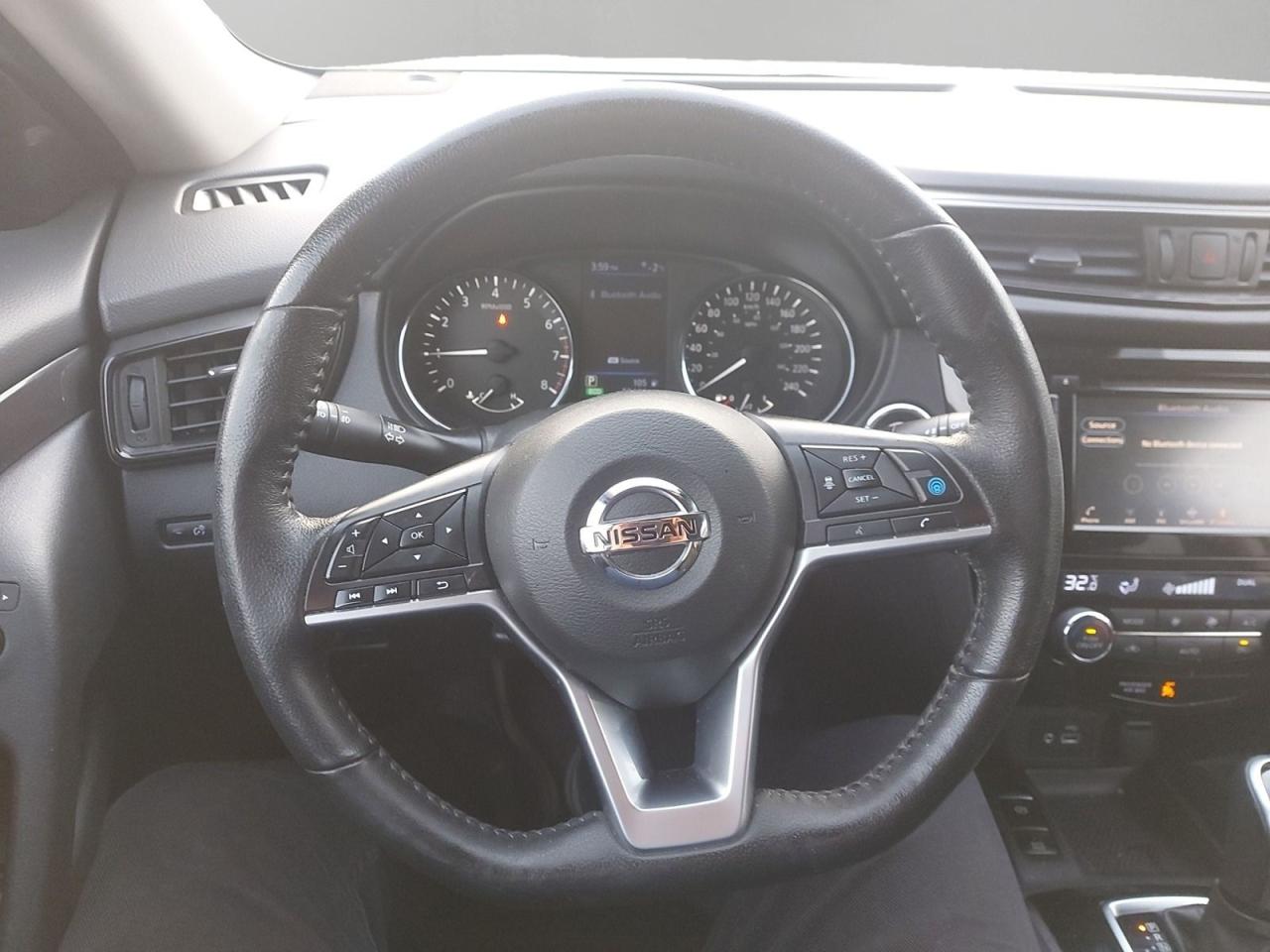 2020 Nissan Rogue SV Photo