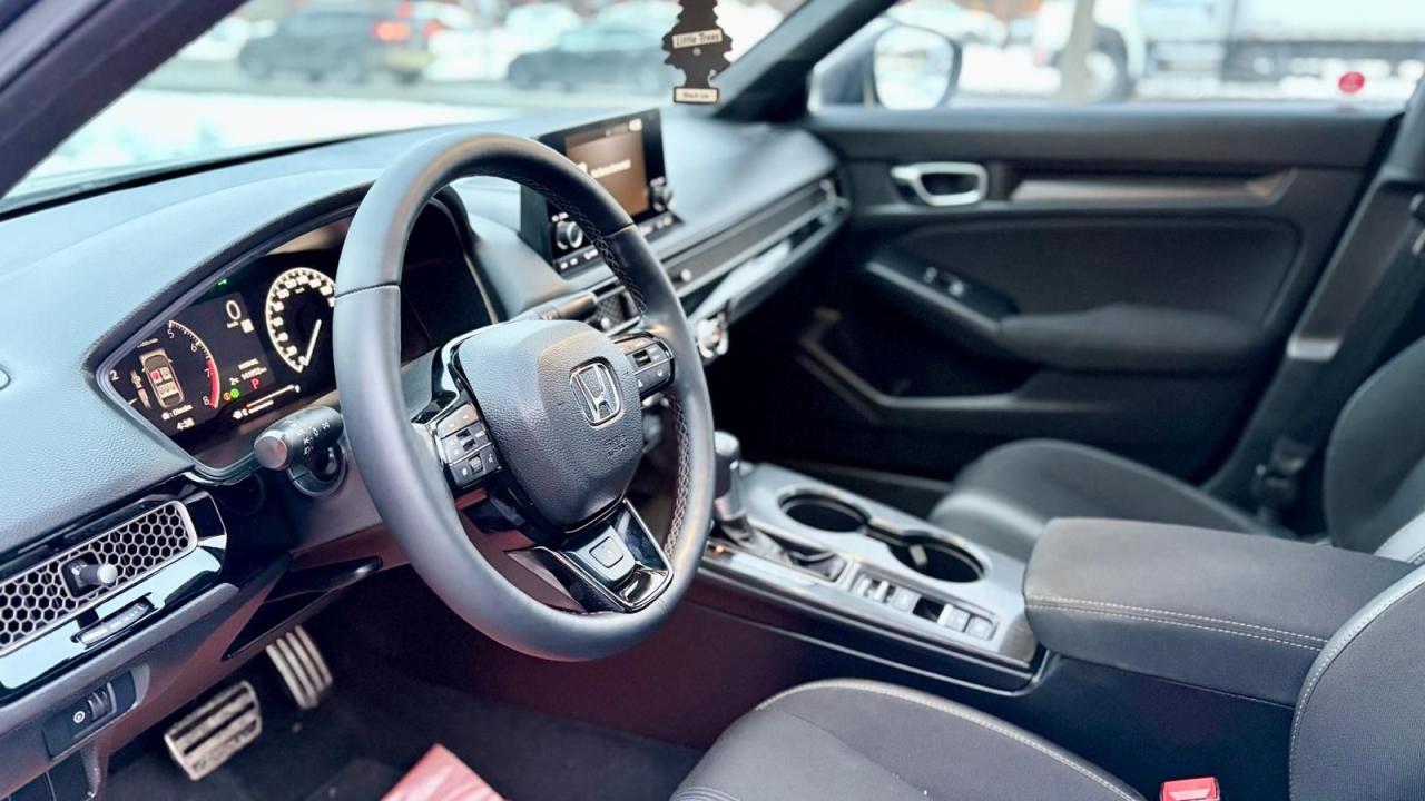 2025 Honda Civic Sport Photo4
