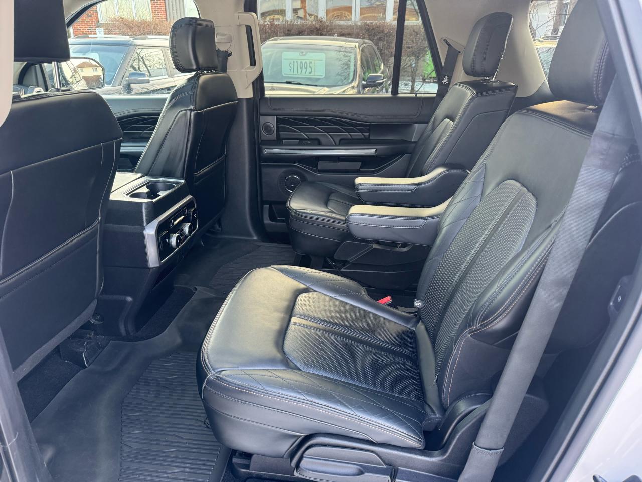 2019 Ford Expedition Platinum Max Photo