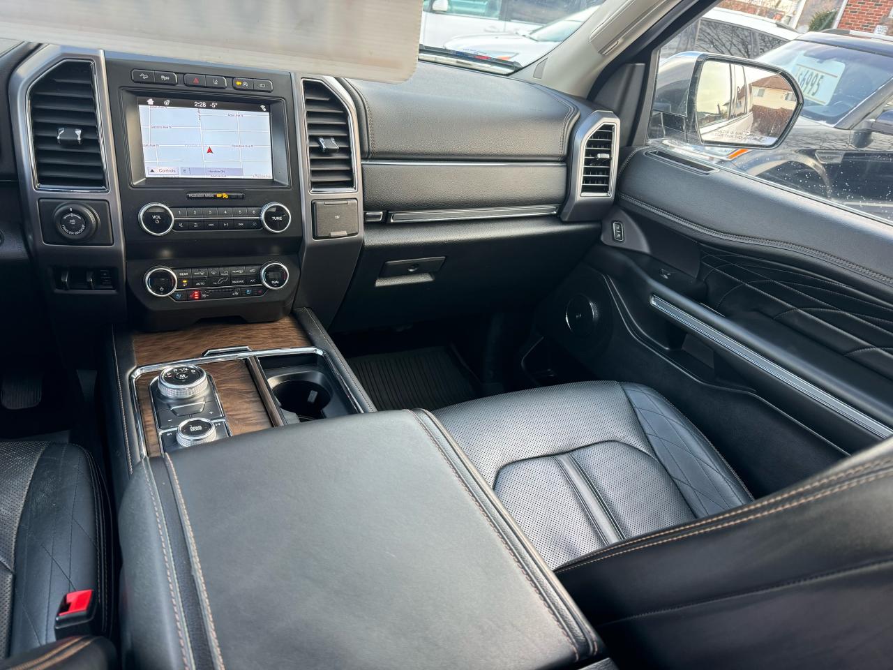 2019 Ford Expedition Platinum Max Photo
