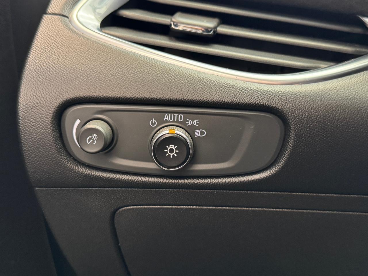 2016 Chevrolet Malibu LT+New Brakes+Camera+Remote Start+ACCIDENT FREE Photo