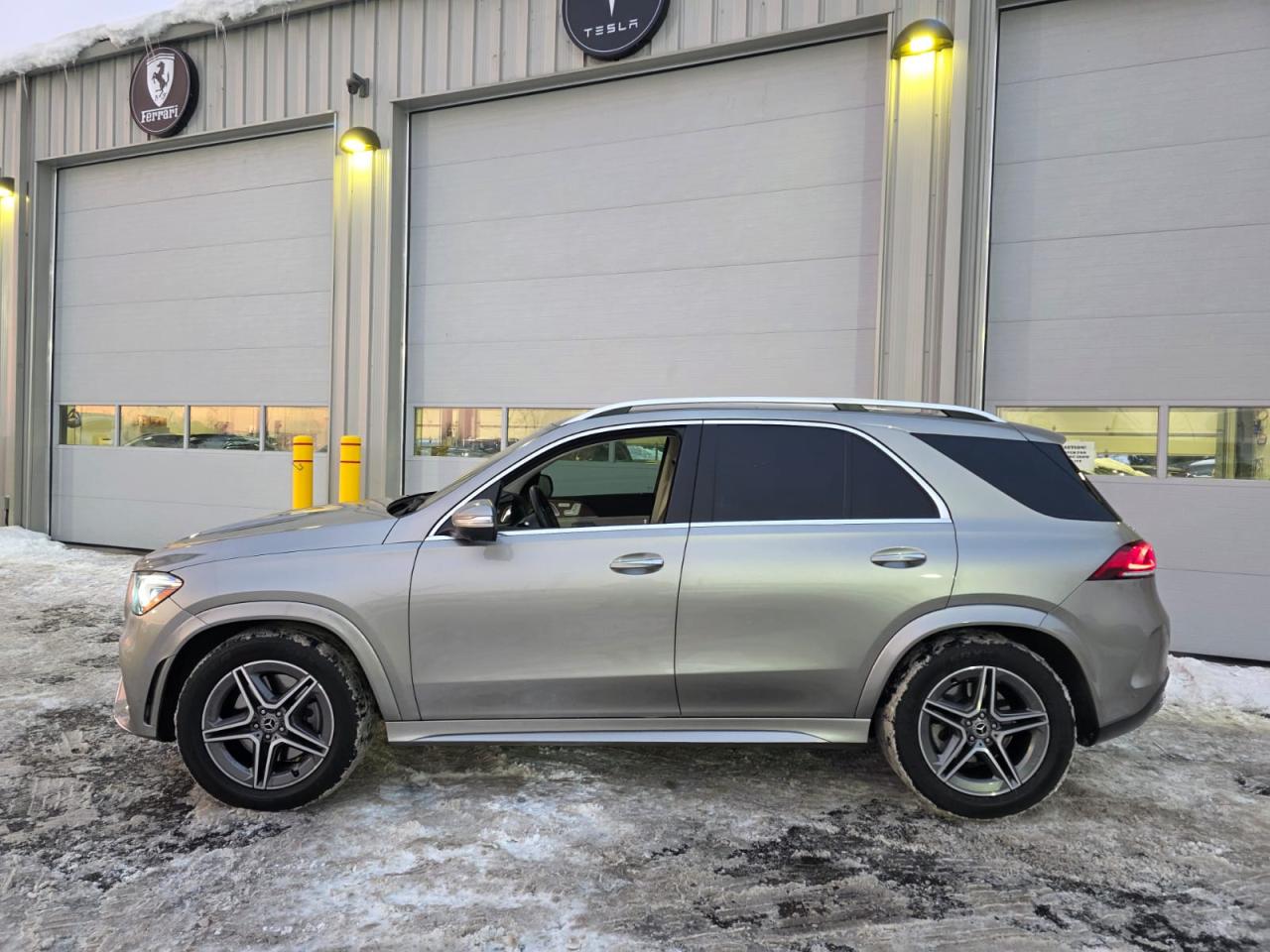 2022 Mercedes-Benz GLE GLE450 4MATIC - AMGPKG|PANO|NAVI|360CAM|BURMESTER Photo