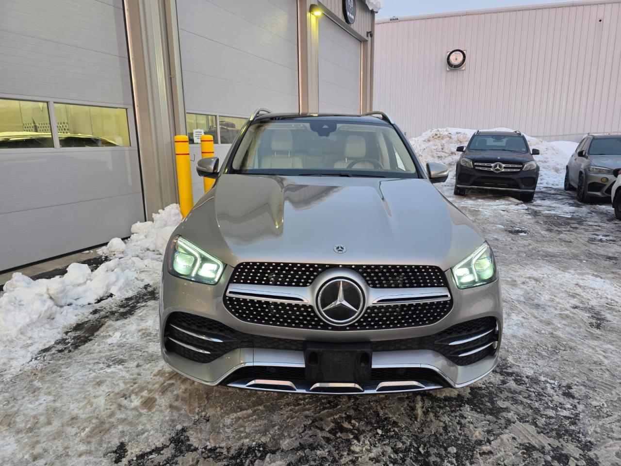 2022 Mercedes-Benz GLE GLE450 4MATIC - AMGPKG|PANO|NAVI|360CAM|BURMESTER Photo