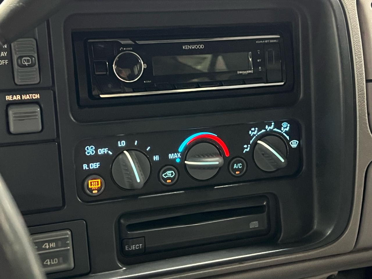 1996 GMC Yukon SLT 6.0 LS FRAME OFF Resto-Mod Photo