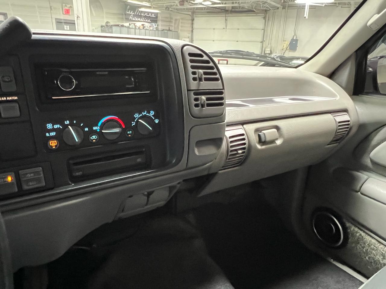 1996 GMC Yukon SLT 6.0 LS FRAME OFF Resto-Mod Photo