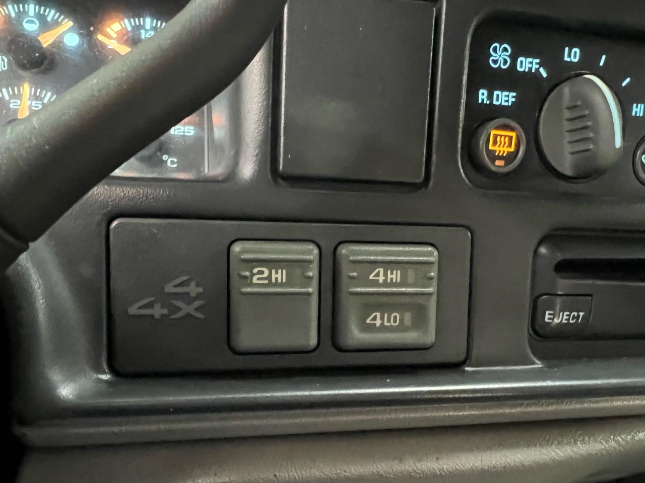 1996 GMC Yukon SLT 6.0 LS FRAME OFF Resto-Mod Photo