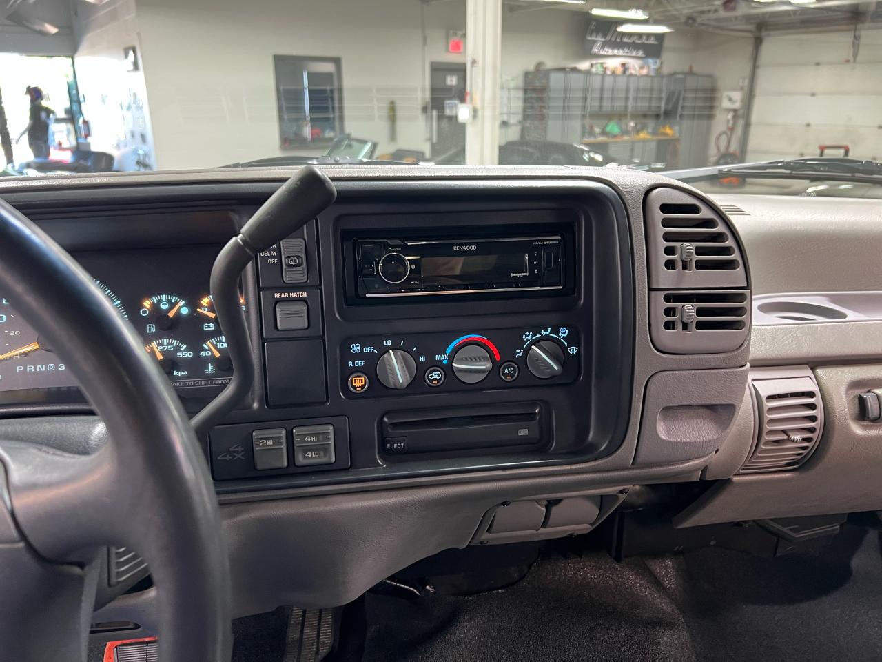 1996 GMC Yukon SLT 6.0 LS FRAME OFF Resto-Mod Photo