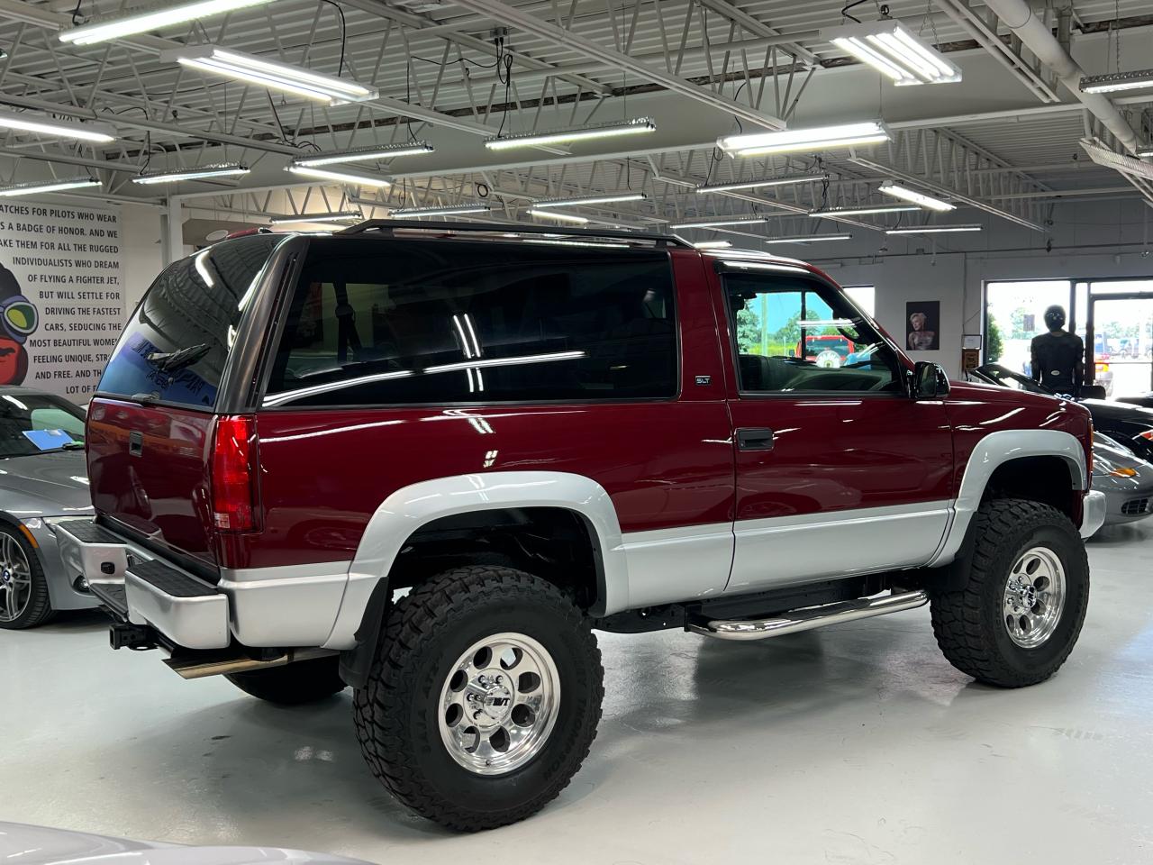 1996 GMC Yukon SLT 6.0 LS FRAME OFF Resto-Mod Photo