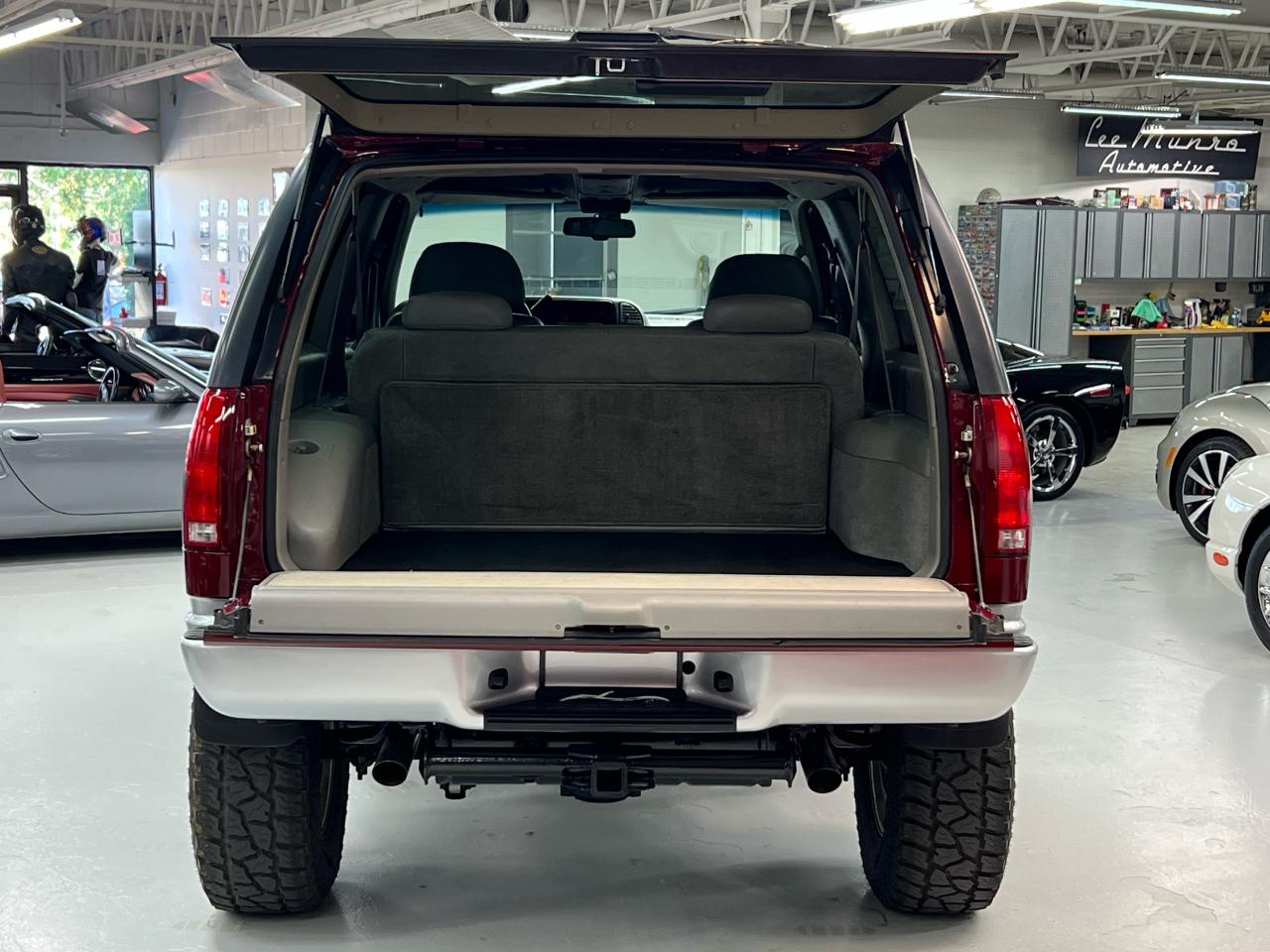 1996 GMC Yukon SLT 6.0 LS FRAME OFF Resto-Mod Photo