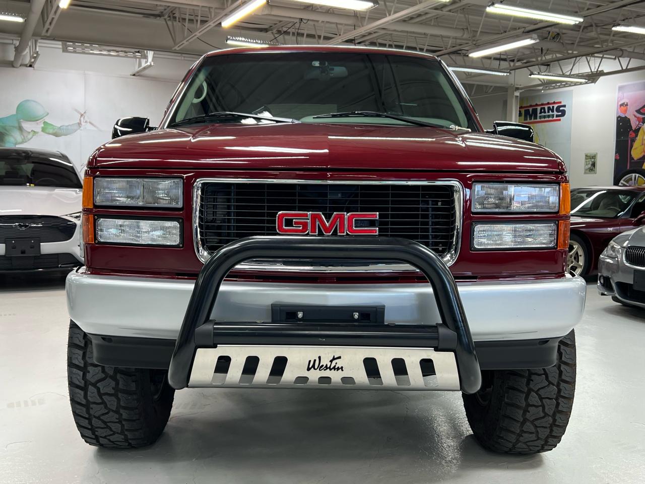 1996 GMC Yukon SLT 6.0 LS FRAME OFF Resto-Mod Photo