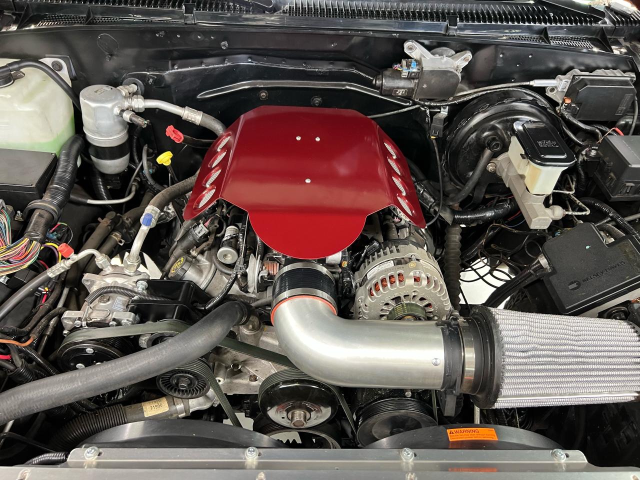 1996 GMC Yukon SLT 6.0 LS FRAME OFF Resto-Mod Photo