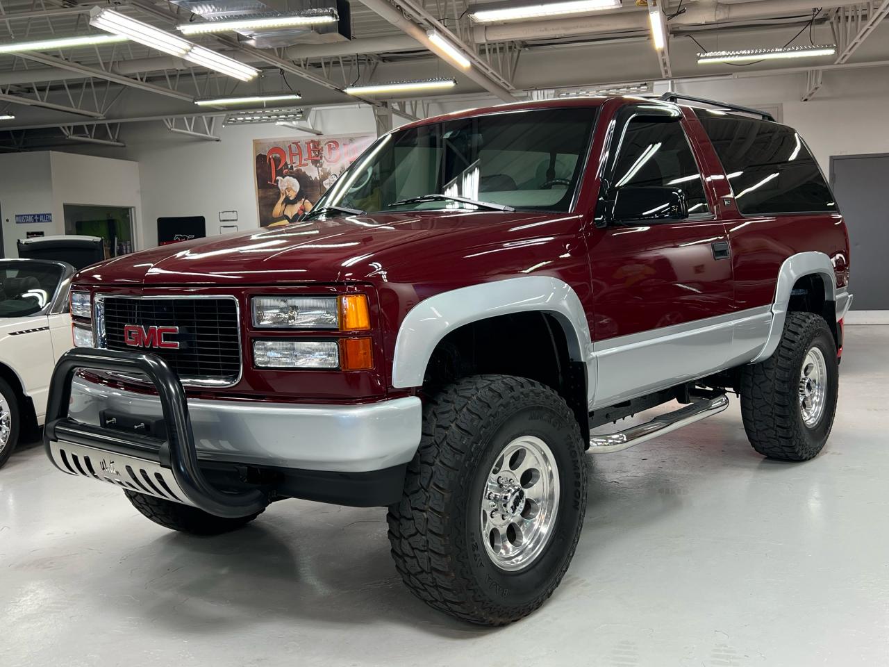 1996 GMC Yukon SLT 6.0 LS FRAME OFF Resto-Mod Photo