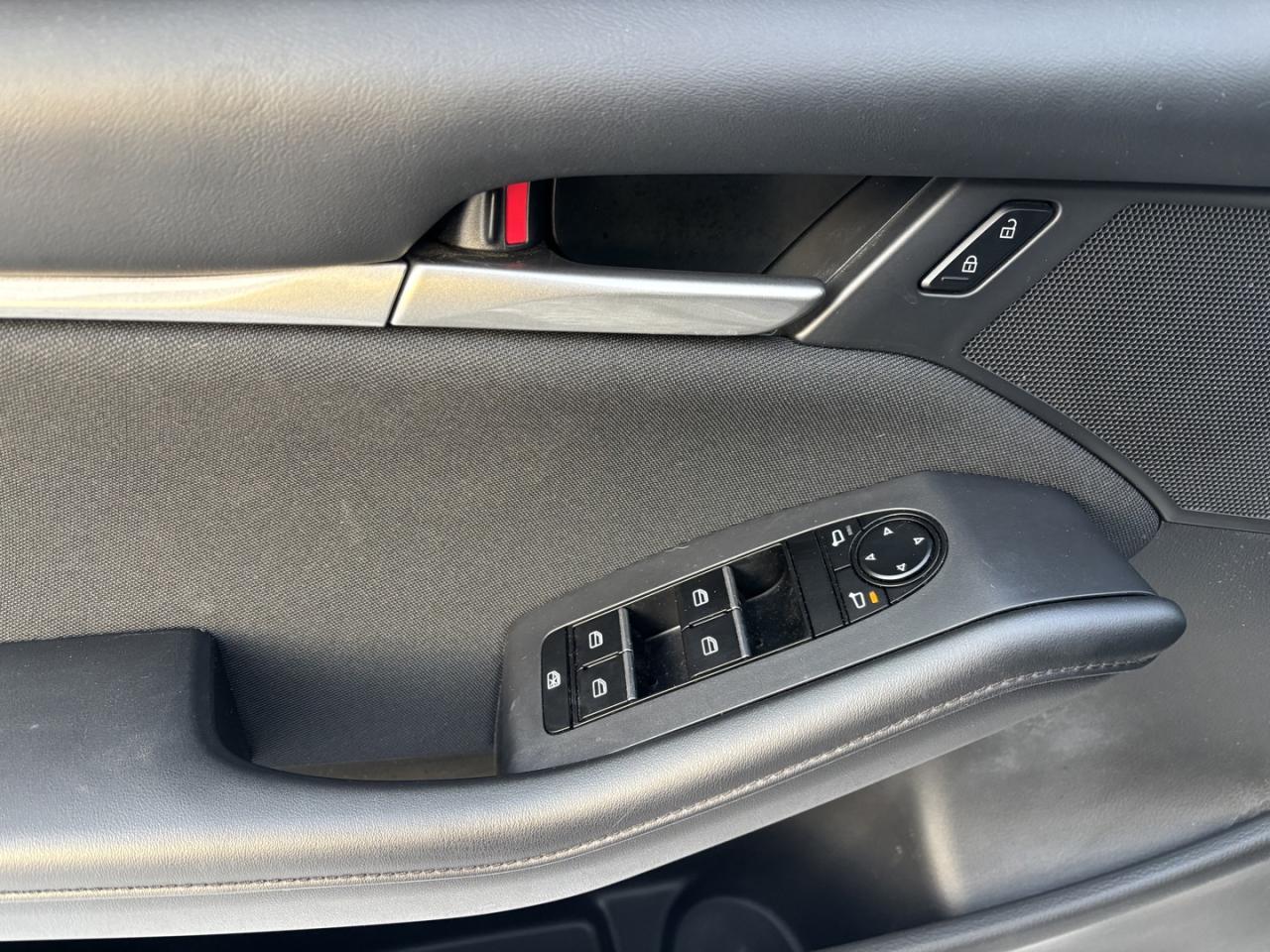 2023 Mazda MAZDA3 GS ~NO ACCIDENTS~ Photo