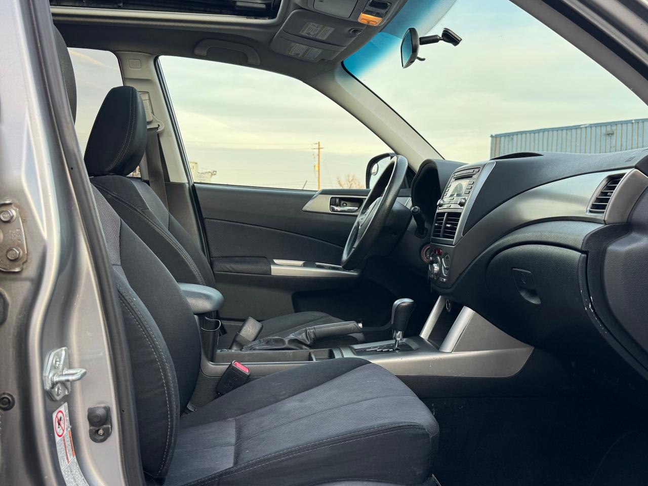 2009 Subaru Forester X w/Premium Pkg **CERTIFIED*EXCELLENT WINTER CAR** Photo