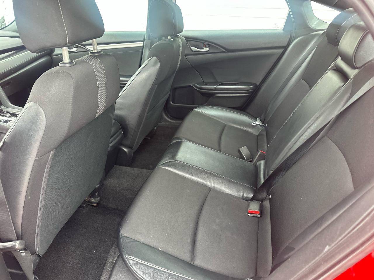 2019 Honda Civic Sport Photo