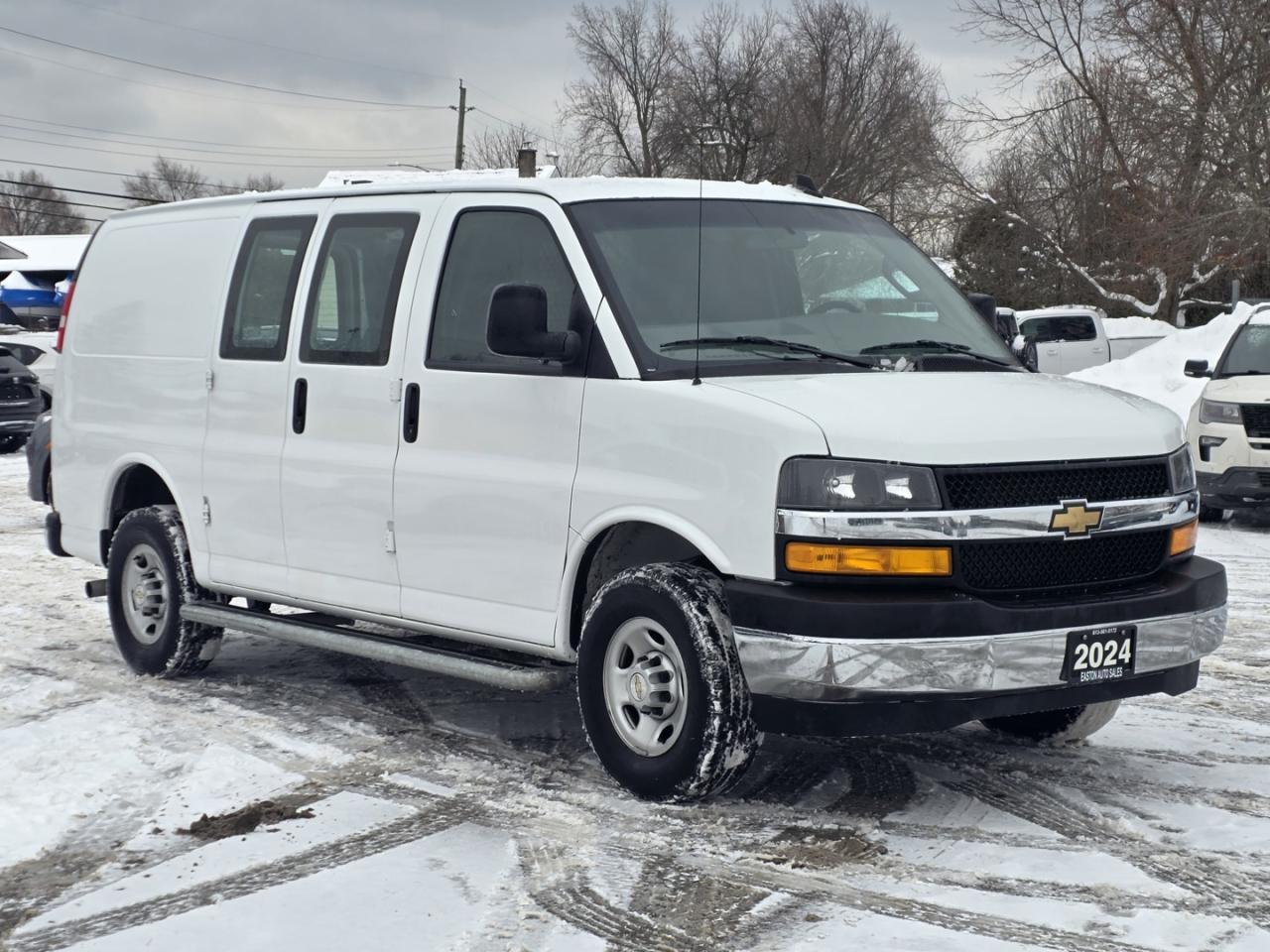 2024 Chevrolet Express 2500 Cargo RWD, 135" Photo