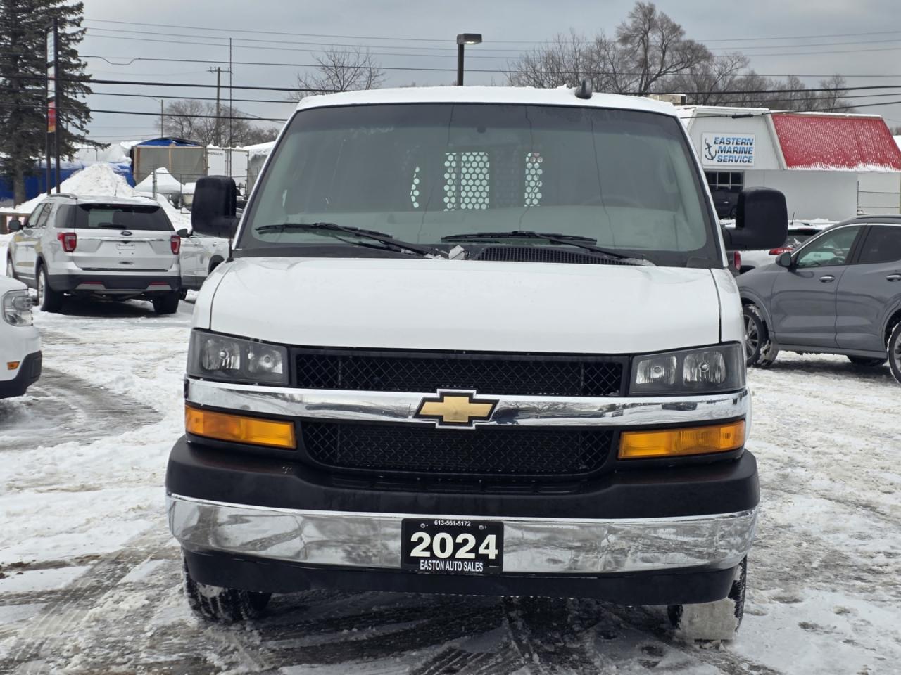 2024 Chevrolet Express 2500 Cargo Photo