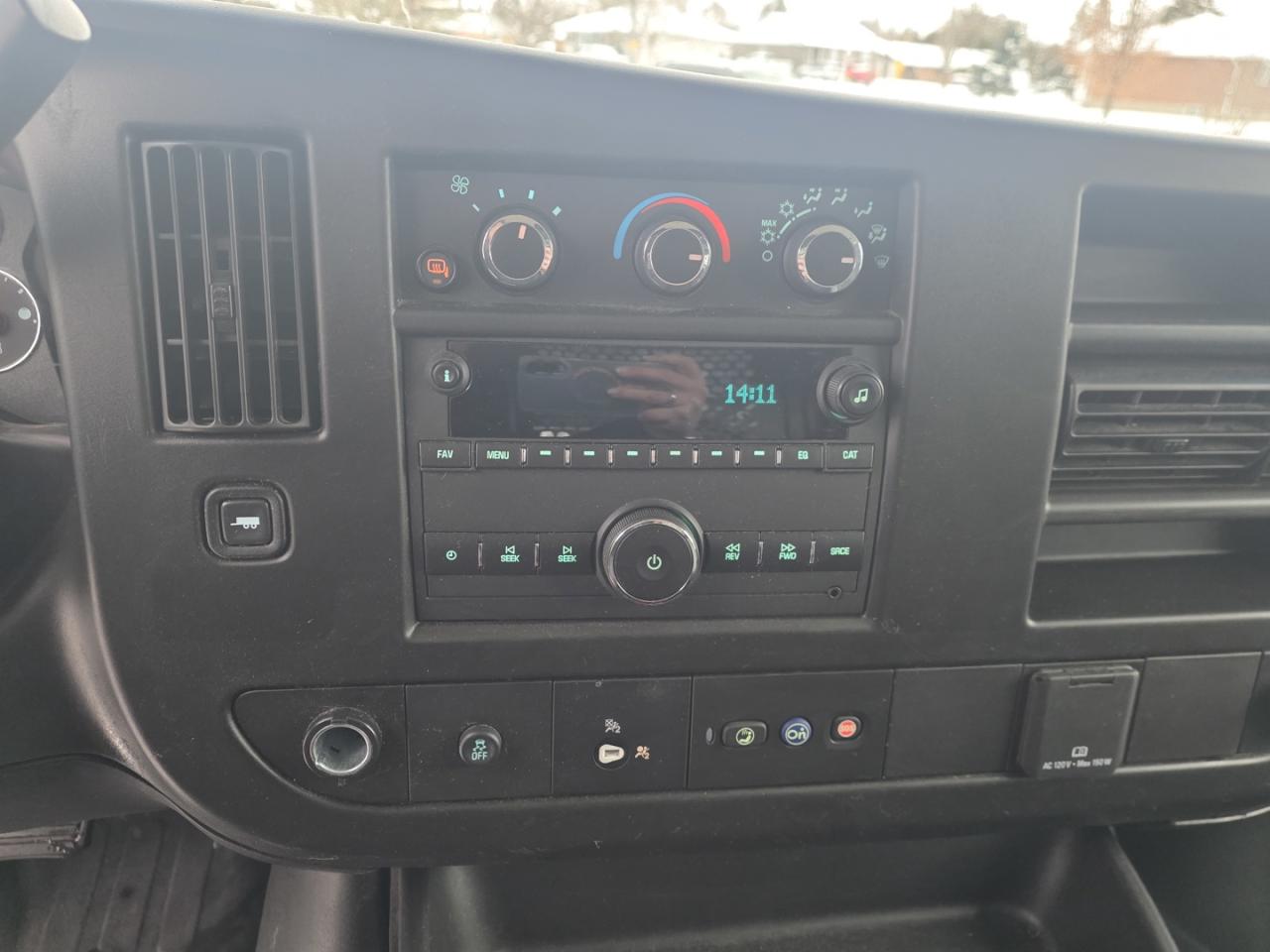 2024 Chevrolet Express 2500 Cargo RWD, 135" Photo