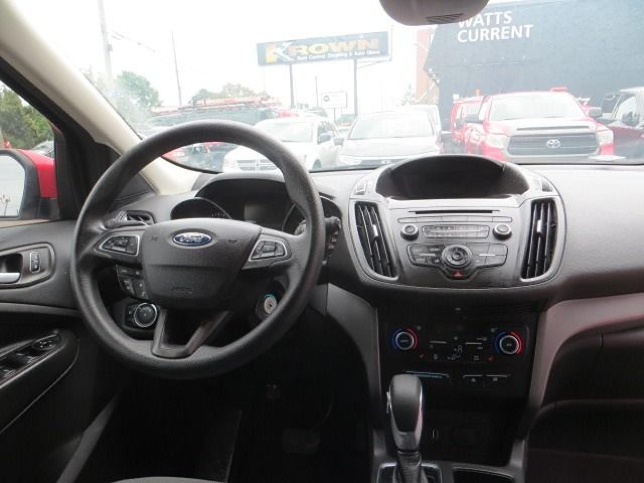 2018 Ford Escape CERTIFIED, 4WD, HEATED SEATS, REAR CAMERA, B-TOOTH Photo