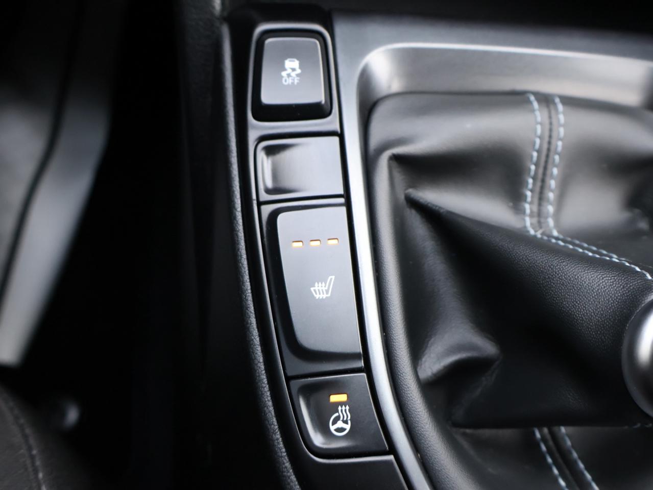 2020 Hyundai Veloster N 2.0 TURBO CERTIFIED *ACCIDENT FREE**LOW KMS* CAMERA BLUETOOTH HEATED SEATS CRUISE ALLOYS Photo