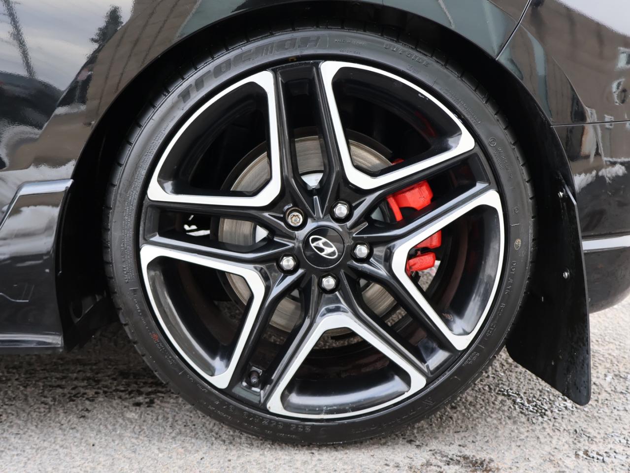 2020 Hyundai Veloster N 2.0 TURBO CERTIFIED *ACCIDENT FREE**LOW KMS* CAMERA BLUETOOTH HEATED SEATS CRUISE ALLOYS Photo