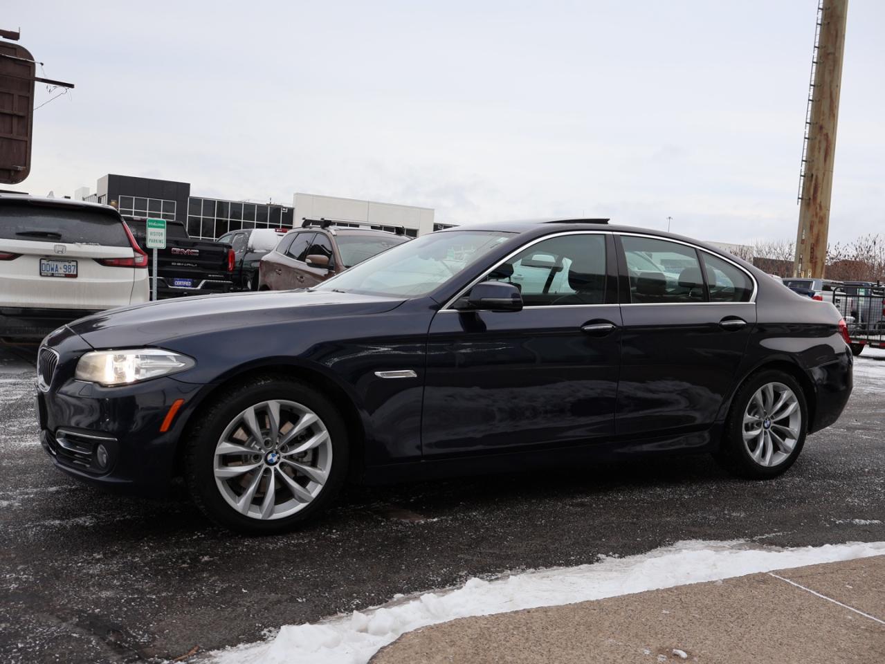 2016 BMW 5 Series 528i XDRIVE CERTIFIED NAV BLUETOOTH LEATHER HEATED SEATS SUNROOF CRUISE ALLOYS Photo