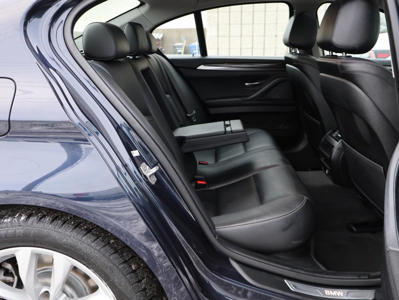 2016 BMW 5 Series 528i XDRIVE CERTIFIED NAV BLUETOOTH LEATHER HEATED SEATS SUNROOF CRUISE ALLOYS Photo