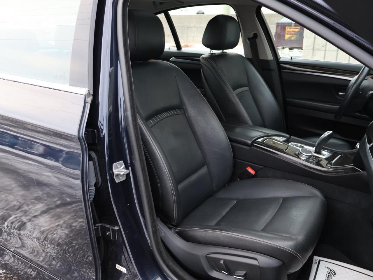 2016 BMW 5 Series 528i XDRIVE CERTIFIED NAV BLUETOOTH LEATHER HEATED SEATS SUNROOF CRUISE ALLOYS Photo