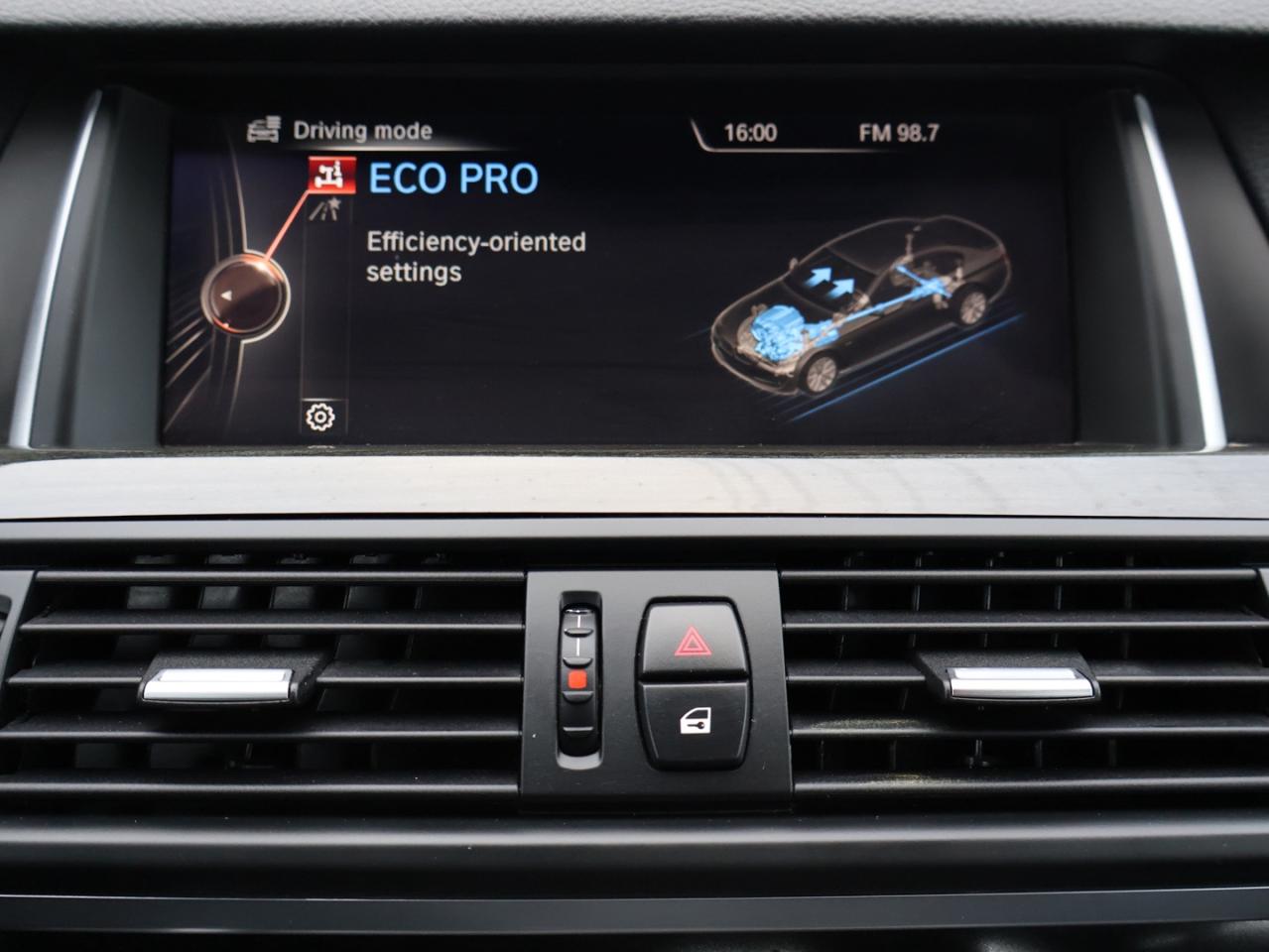 2016 BMW 5 Series 528i XDRIVE CERTIFIED NAV BLUETOOTH LEATHER HEATED SEATS SUNROOF CRUISE ALLOYS Photo