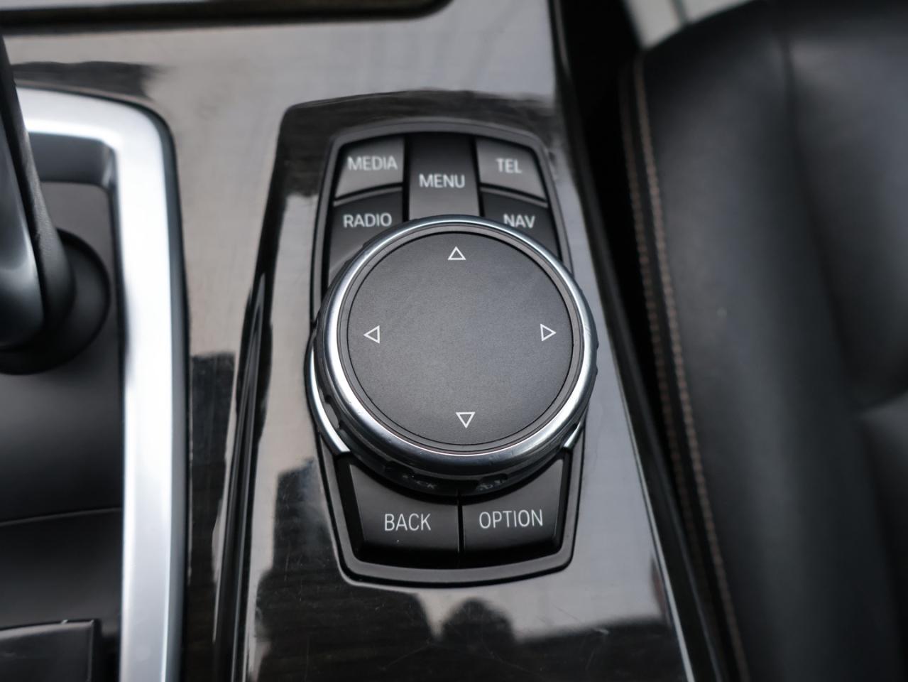 2016 BMW 5 Series 528i XDRIVE CERTIFIED NAV BLUETOOTH LEATHER HEATED SEATS SUNROOF CRUISE ALLOYS Photo