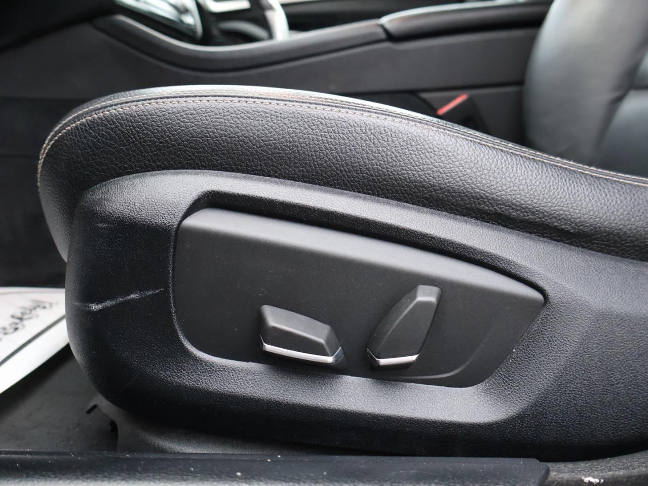 2016 BMW 5 Series 528i XDRIVE CERTIFIED NAV BLUETOOTH LEATHER HEATED SEATS SUNROOF CRUISE ALLOYS Photo