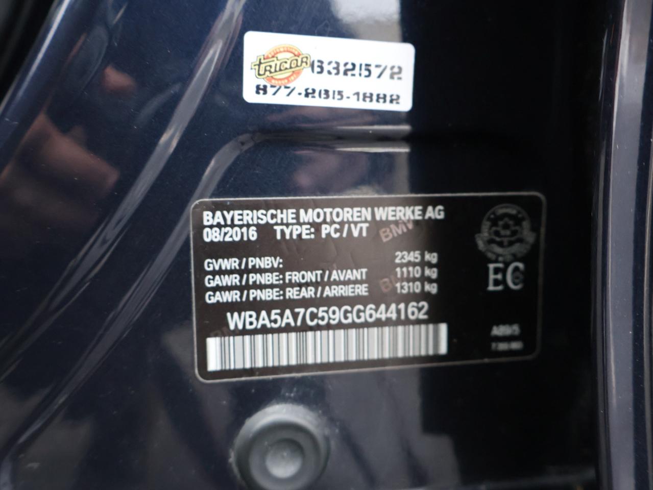 2016 BMW 5 Series 528i XDRIVE CERTIFIED NAV BLUETOOTH LEATHER HEATED SEATS SUNROOF CRUISE ALLOYS Photo