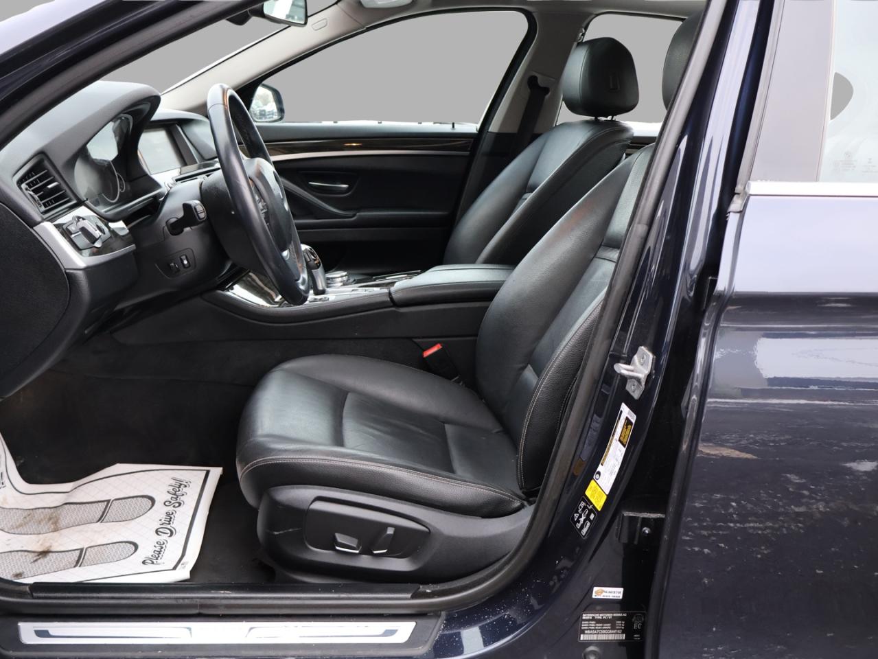 2016 BMW 5 Series 528i XDRIVE CERTIFIED NAV BLUETOOTH LEATHER HEATED SEATS SUNROOF CRUISE ALLOYS Photo