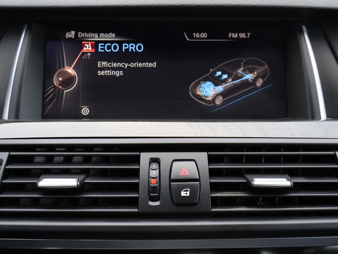 2016 BMW 5 Series 528i XDRIVE CERTIFIED NAV BLUETOOTH LEATHER HEATED SEATS SUNROOF CRUISE ALLOYS Photo