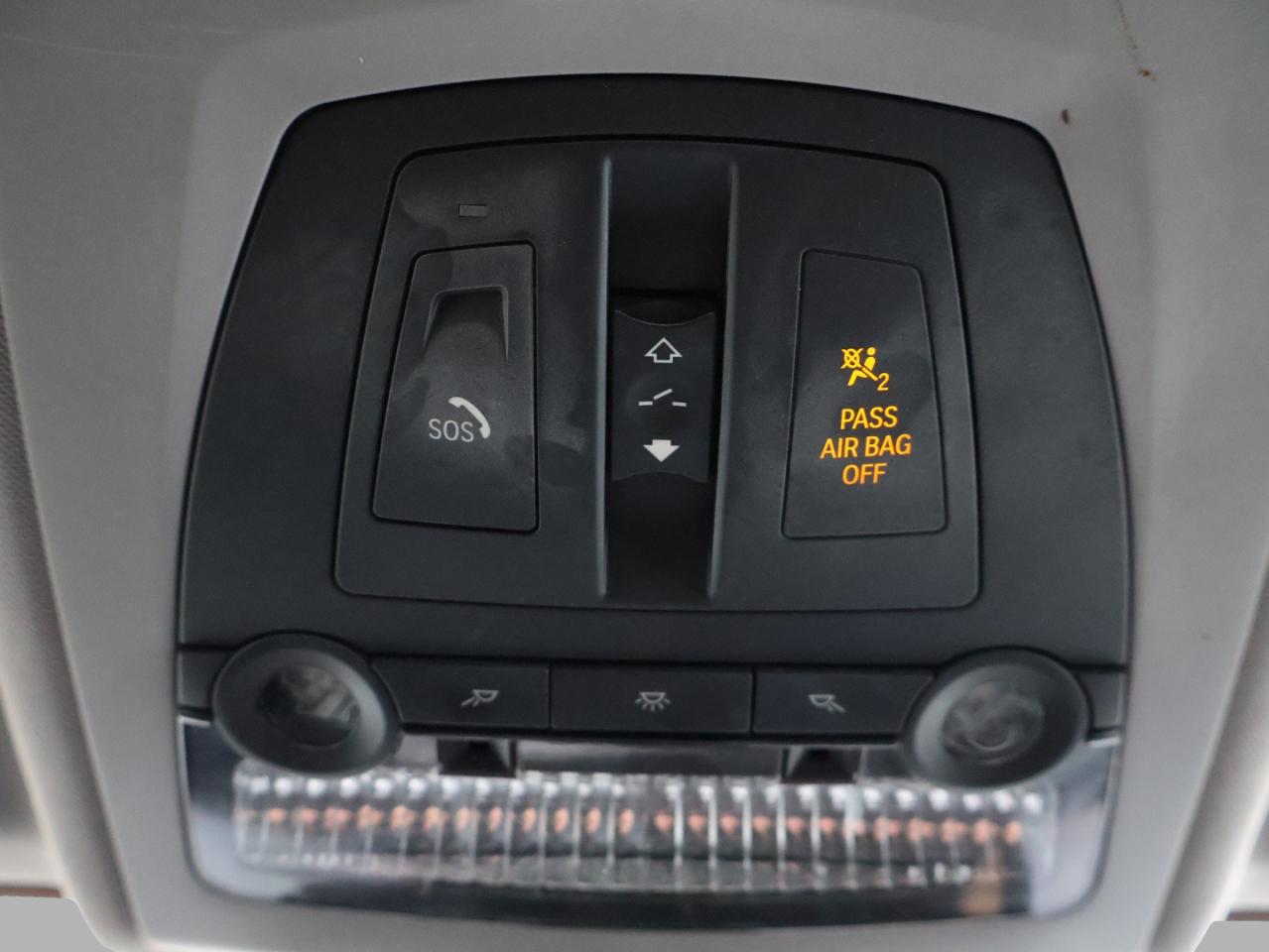 2016 BMW 5 Series 528i XDRIVE CERTIFIED NAV BLUETOOTH LEATHER HEATED SEATS SUNROOF CRUISE ALLOYS Photo