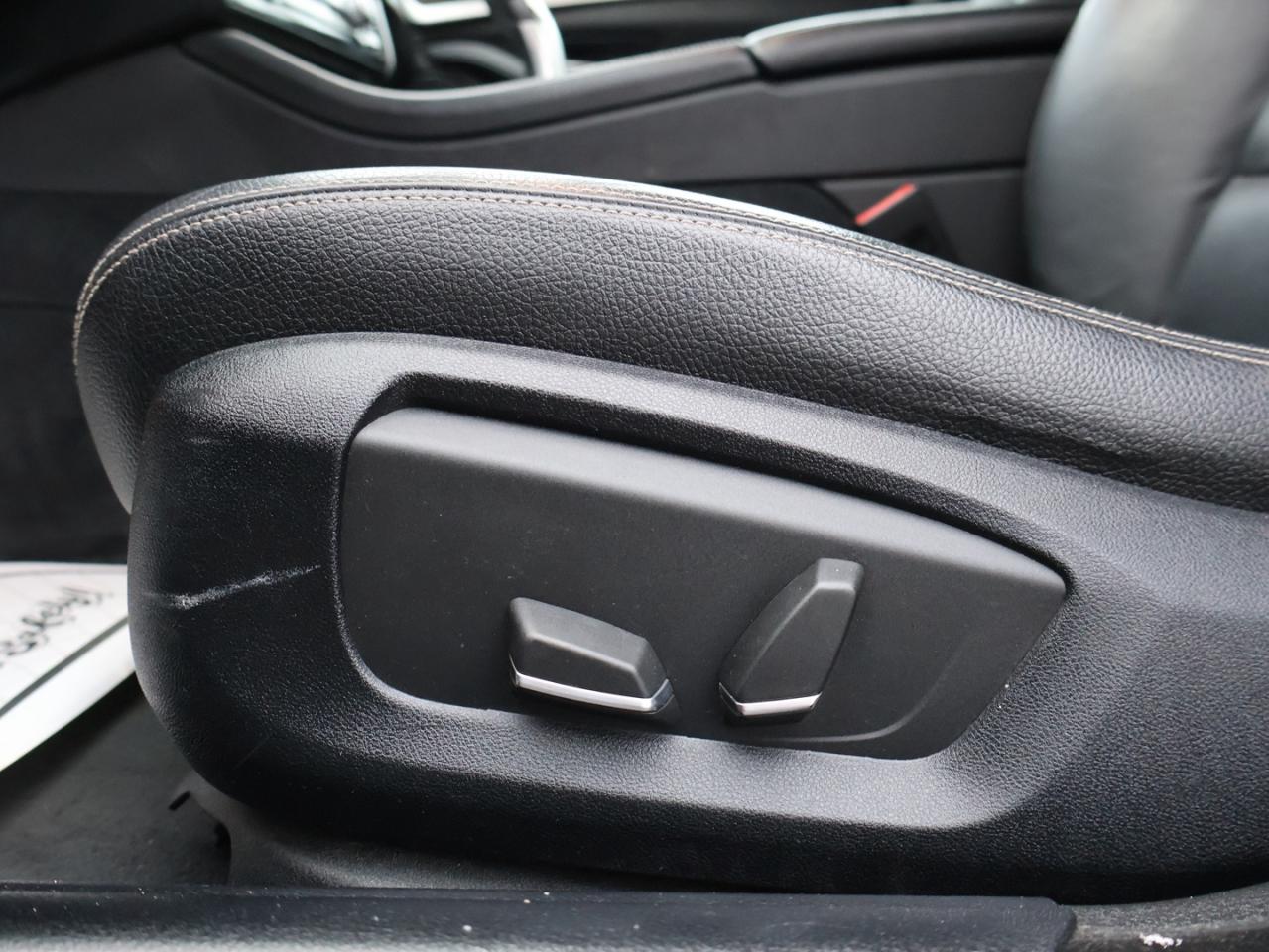 2016 BMW 5 Series 528i XDRIVE CERTIFIED NAV BLUETOOTH LEATHER HEATED SEATS SUNROOF CRUISE ALLOYS Photo