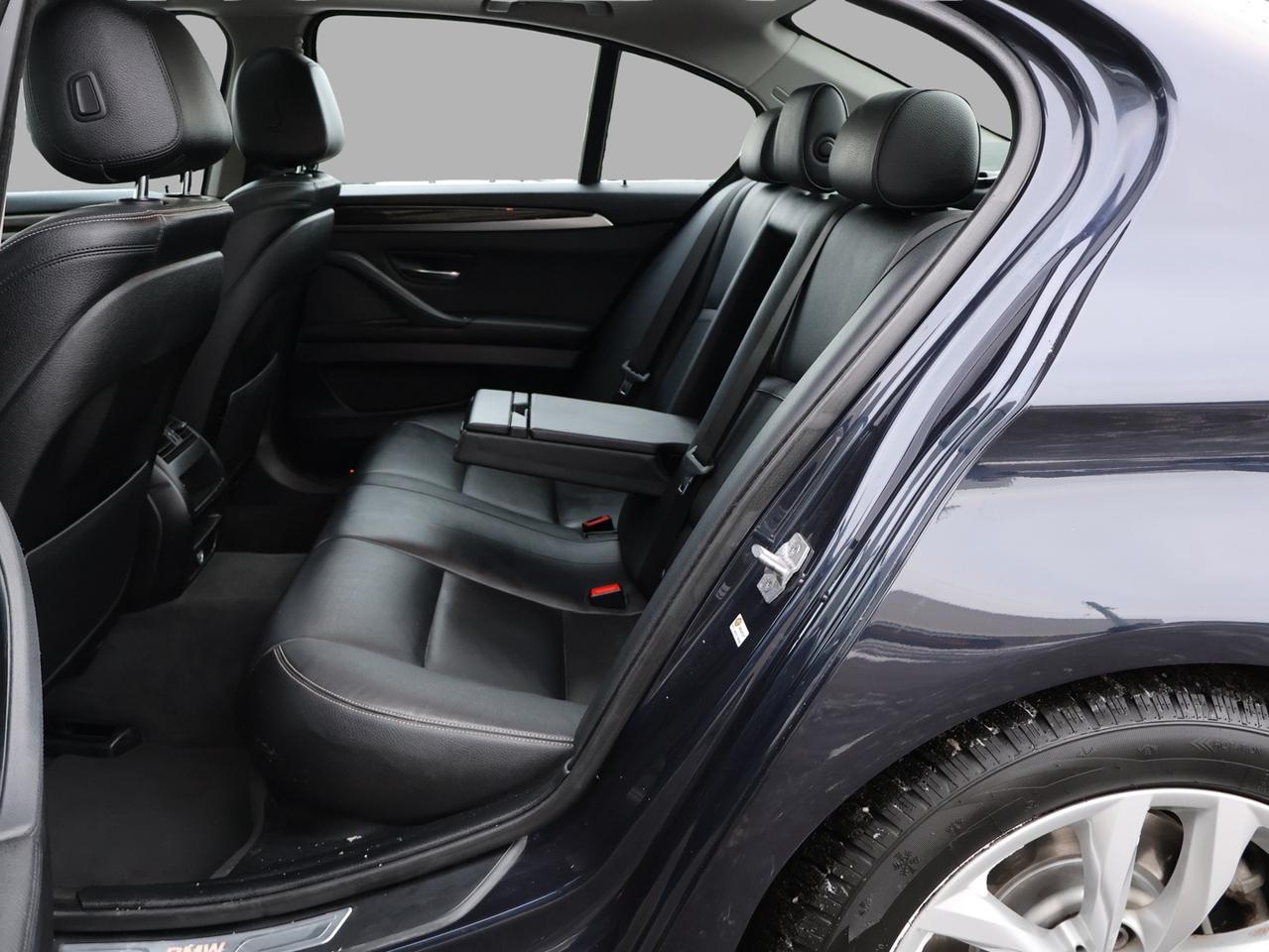 2016 BMW 5 Series 528i XDRIVE CERTIFIED NAV BLUETOOTH LEATHER HEATED SEATS SUNROOF CRUISE ALLOYS Photo