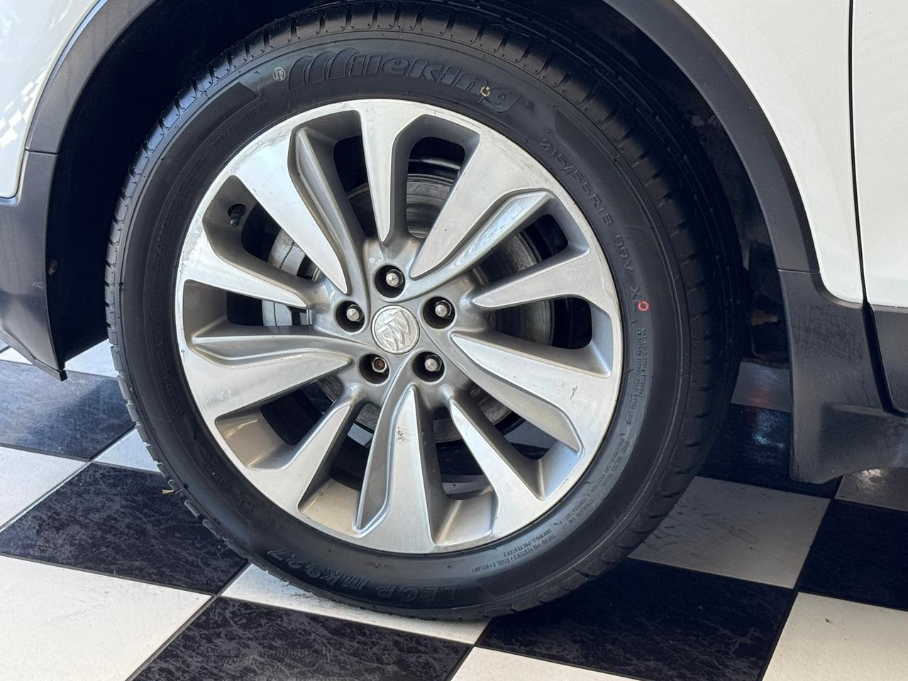 2018 Buick Encore Preferred+Camera+ApplePlay+CLEAN CARFAX Photo