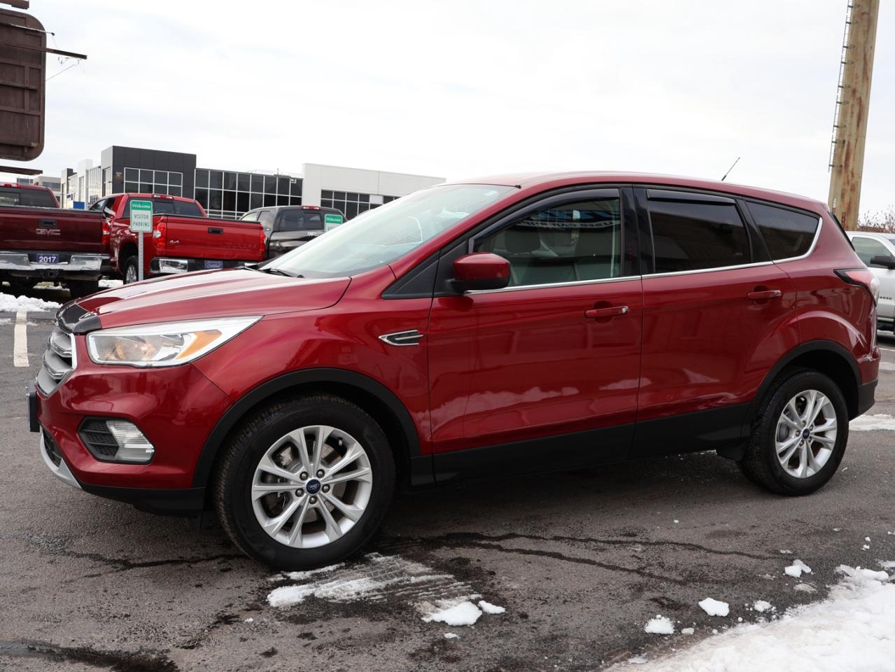 2017 Ford Escape SE CERTIFIED *ACCIDENT FREE*SERVCIE RECORDS* CAMERA BLUETOOTH HEATED SEATS CRUISE ALLOYS Photo3